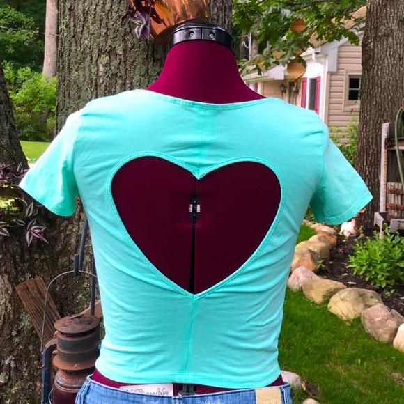 Victoria’s Secret Pink Teal heart crop top - Picture 2 of 8
